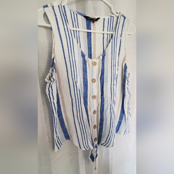 Charlie B Button Tank Top | L - Picture 2 of 3